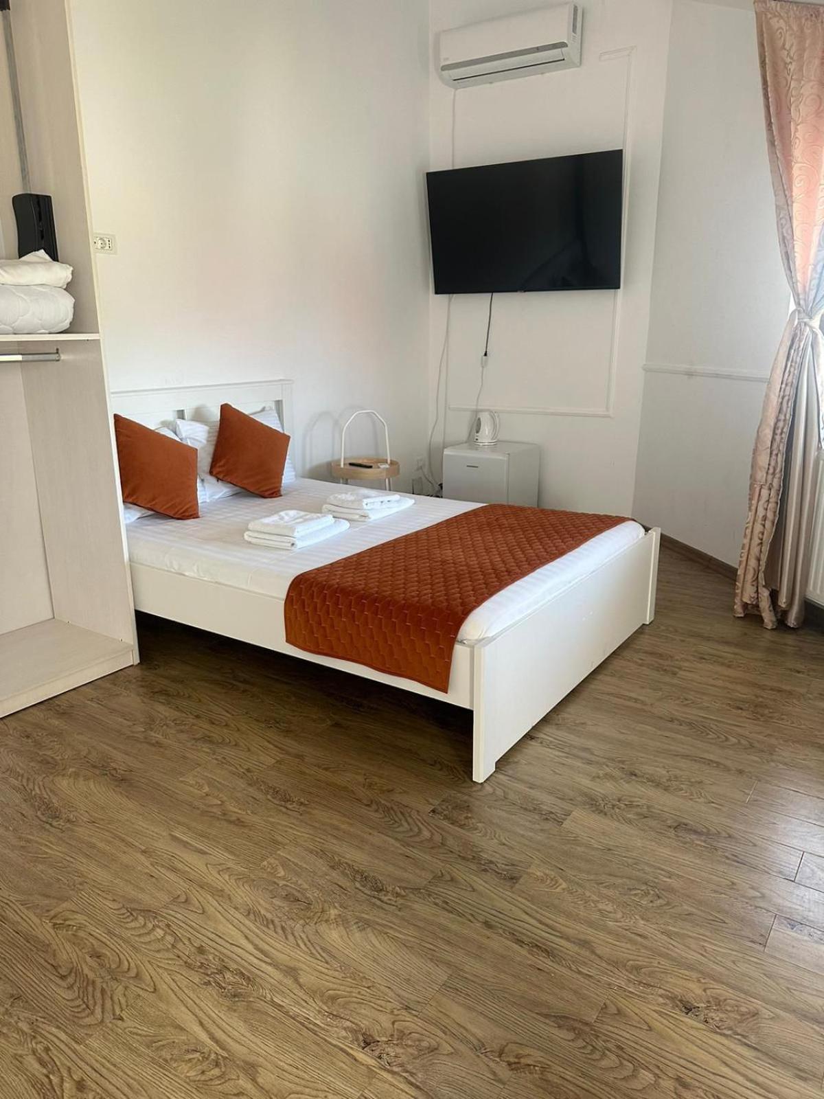 Ami Residence Bucharest Airport&Therme&Parking โอโตเปนี ภายนอก รูปภาพ