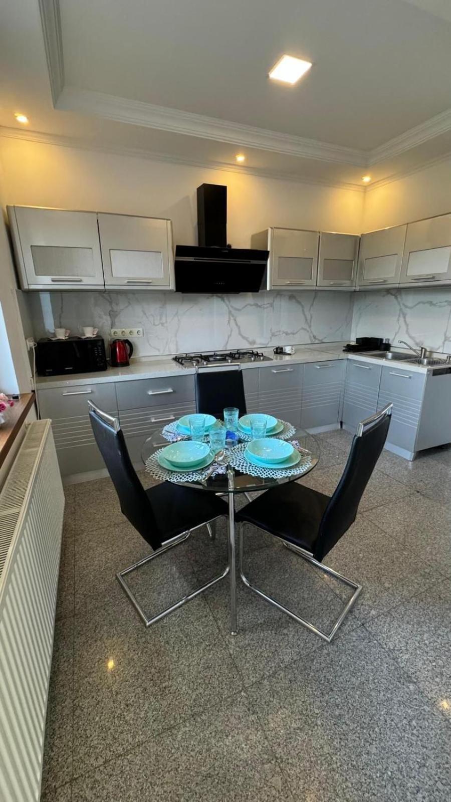 Ami Residence Bucharest Airport&Therme&Parking โอโตเปนี ภายนอก รูปภาพ