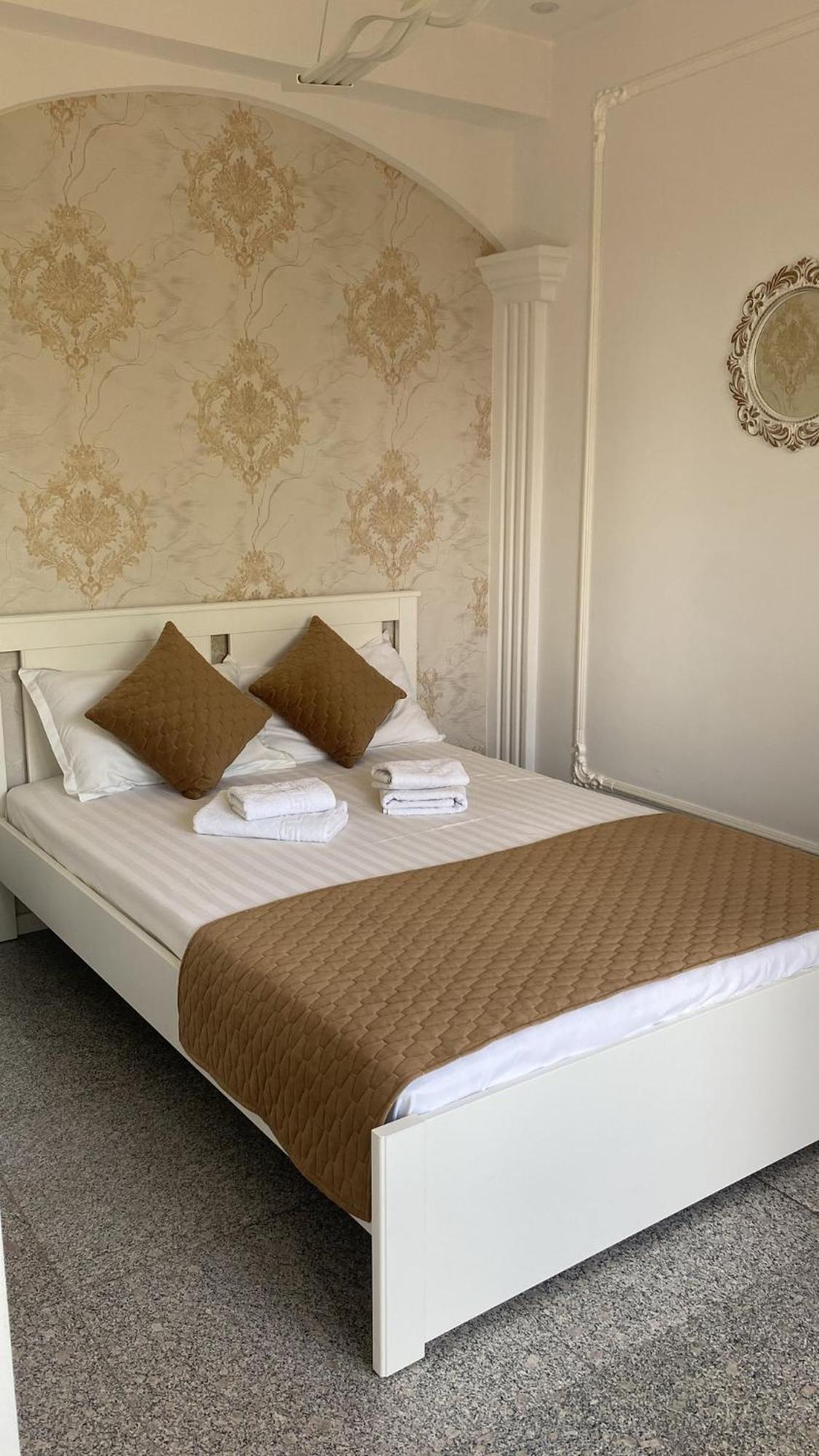 Ami Residence Bucharest Airport&Therme&Parking โอโตเปนี ภายนอก รูปภาพ